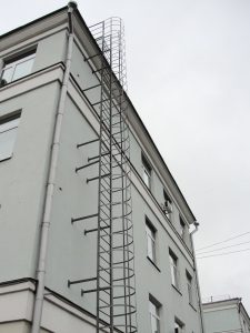 Пожарная лестница П1-2 ПК СтройСистема